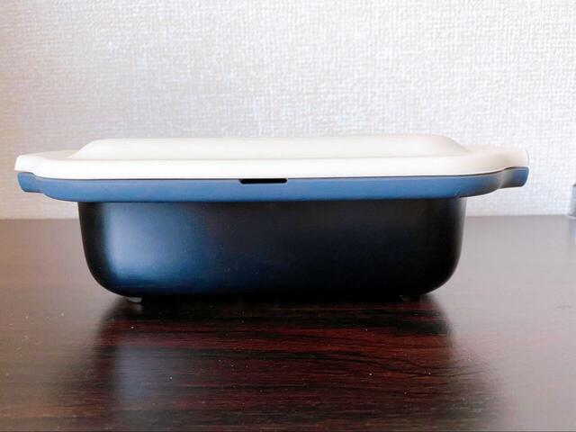 【3COINS 電子レンジ調理器】落ち着いたカラーリングで、出しっぱなしにしても生活感が出にくいのが嬉しい♪