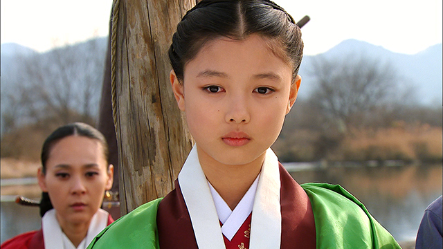 『太陽を抱く月』 © 2012 MBC