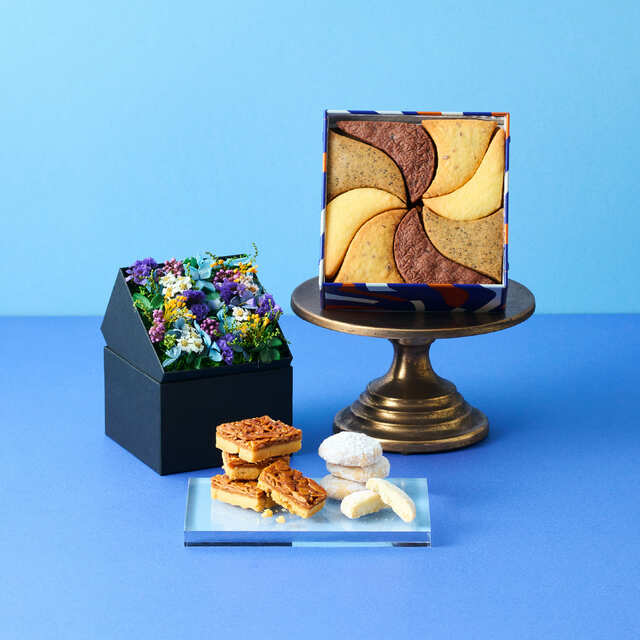 【母の日スイーツ2025／BAKE】「しろいし洋菓子店のクッキー缶＆フラワーボックス」￥6,504