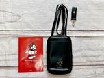 【Disney MICKEY MOUSE スマホショルダー BOOK】BOOKとスマホショルダー、マルチキーホルダーの3点が入っています