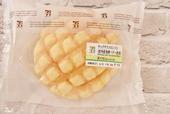 セブンイレブン『サックサクメロンパン』(欧州産発酵バター使用)118円(税込 127円 )