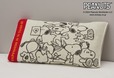 【PEANUTS「PEANUTS コミック生誕75周年記念デザイン のびのびタオルピローケース レッド」2,200円】75周年記念アイテム登場