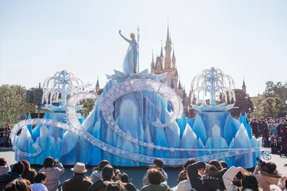 Tdl 18年 フローズンファンタジーパレード フロート キャラクター停止位置 完全ガイド 1 2 ディズニー特集 ウレぴあ総研