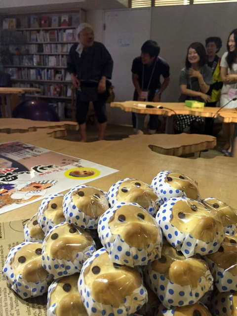 島根の元祖ゆるキャラ「どじょう掬い饅頭」