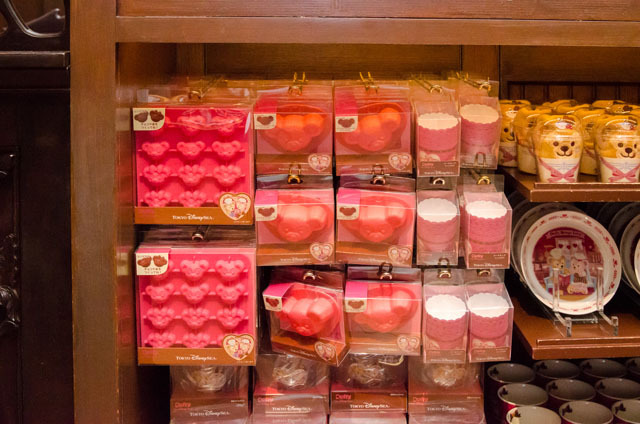 東京ディズニーシー「スウィート・ダッフィー」(2015年)スペシャルグッズ ©Disney