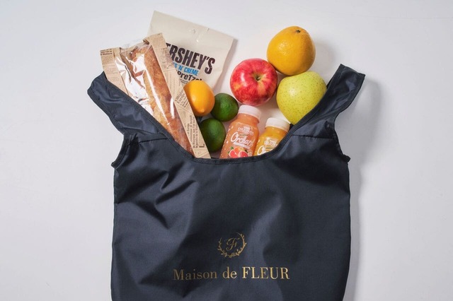 【メゾン ド フルール ショッピングバッグ（ネイビー）】サイズはW41×H30.5×D13cm