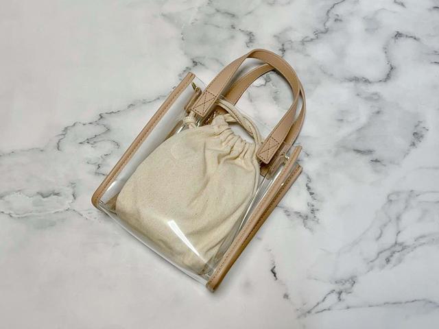 【GU（ジーユー）】これからの季節にぴったりなクリア素材