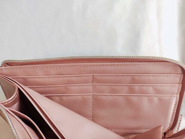 カードポケットは6枚入り