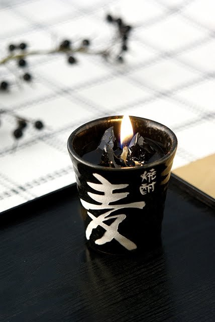 麦焼酎ローソク　　（画像協力：カメヤマ株式会社）