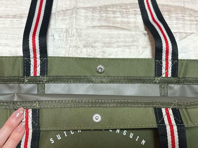 口にはスナップボタン付きで、防犯上も安心