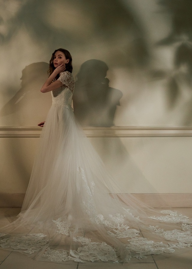 「DAVID K NEW YORK（デヴィッド ケイ ニューヨーク）」新作ウェディングドレス　NY-0130_Offwhite