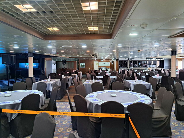 【大阪↔釜山 クルーズ体験記】ロビーの向かいにあるレストラン。イベントもここで行われる