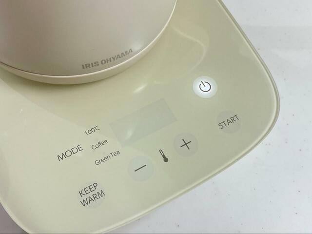 【アイリスオーヤマドリップケトル 温度調節付 IKE-C601T-CW】まずはスイッチオン