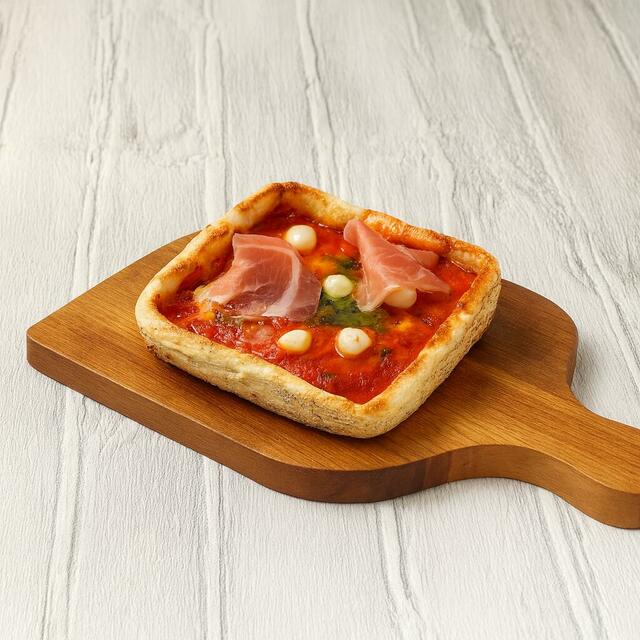 「生ハムモッツァレラ」【チーズモンスター級のピザが食べ放題!「Johnny B’s」の超お得な“デトロイトピザ食べ放題”が3プラン制に進化!】