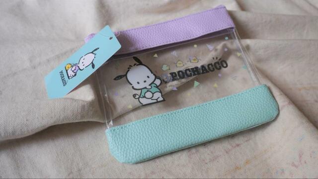 【サンキューマート ポチャッコ コラボ クリアフラットポーチ】レトロなデザインが可愛い