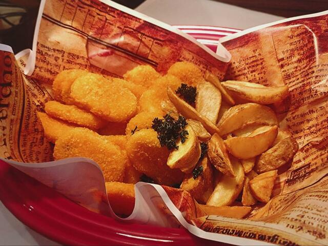 【川崎日航ホテル「ナトゥーラ」鉄板焼きサーロインステーキ食べ放題&サマーブッフェ】野菜コロッケとナチュラルカットポテト