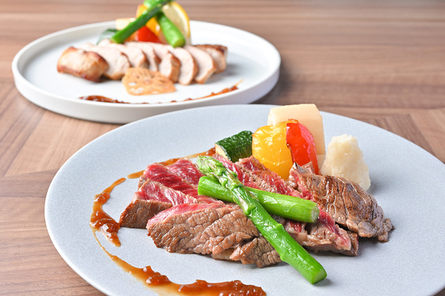 「ステーキ（神戸ポーク）」＜期間：2025年12月1日～31日＞【神戸のホテルでクリスマス晩餐会♪ローストビーフ・ローストチキンなどのパーティーメニューが“2,400円”から食べ放題！】