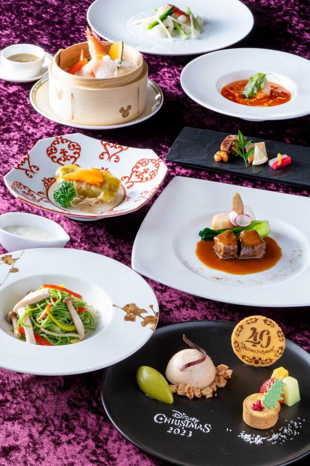 “ディズニー・クリスマス”スペシャルディナー エメラルド・ギフト 14,000円｜東京ディズニーシー・ホテルミラコスタ「シルクロードガーデン」 ｜東京ディズニーリゾート・バケーションパッケージ｜スペシャルイベント「ディズニー・クリスマス」｜東京ディズニーリゾート40周年“ドリームゴーラウンド”