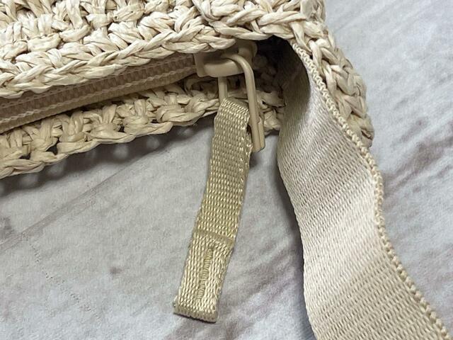 ファスナートップは布素材でカジュアルな印象♪