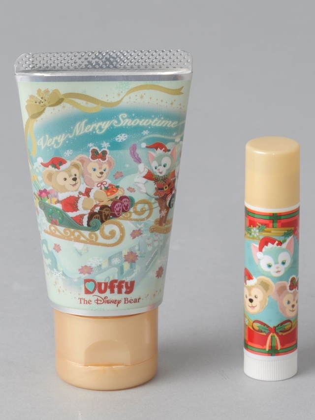 リップクリーム&ハンドクリーム ¥1,800|ダッフィーのクリスマス(2016年)スペシャルグッズ
