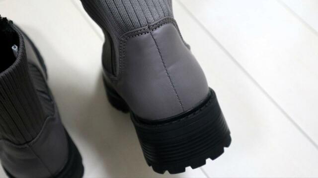 【ワークマン レディースウォームリブソックスブーツ】足首がキュッと締まって見えるデザイン。個人的には後ろのシルエットが特にかっこいいと思います！      