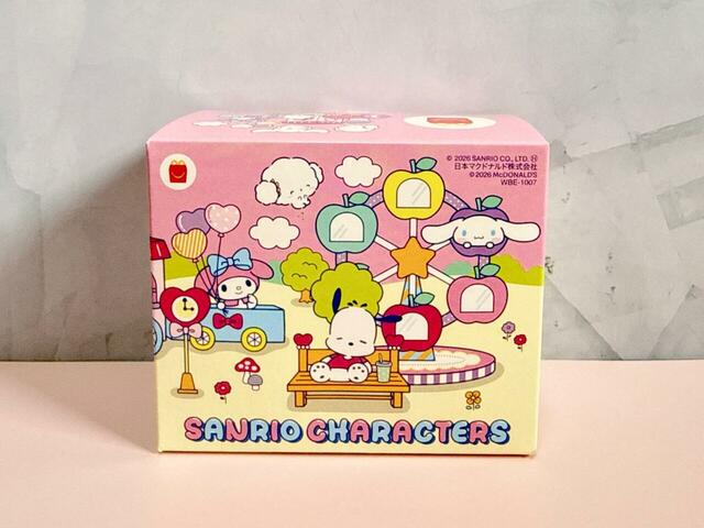パステルカラーを基調にした、サンリオらしいファンシーな世界観がたまらないパッケージ♪