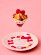 「Welcome RIBBON’s パフェ(スタンダードエリアVer.)」<期間:2026年9月4日〜11月29日>【ハローキティの“リボンモチーフスイーツ”がいっぱい!かわいいが詰まった「ハローキティ リボンリボン スイーツビュッフェ」でスイートなひととき♪】