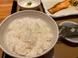 【やよい軒 しゃけの塩焼朝食】こだわりのブレンド米はおかずによく合います
