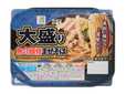 【セブン-イレブンの冷凍食品人気ランキング 3位】「セブンプレミアム 大盛り魚介豚骨まぜそば」397円(税込)