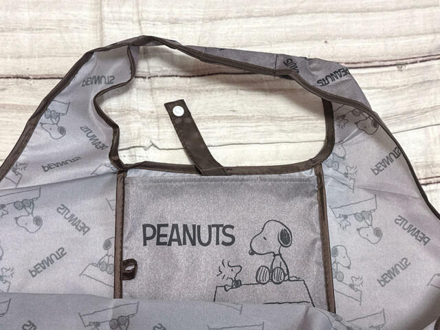 内側にポケット付き！