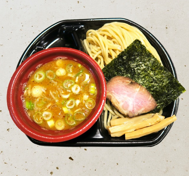 BASSOドリルマン「厳選素材のこだわりつけそば」