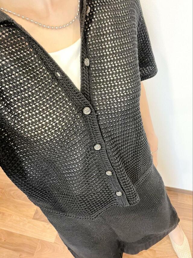 【GU 透かし編みニットシャツ＆スカート】上下ブラックで合わせると、まとまり感が出て高見え＆引き締め効果も！