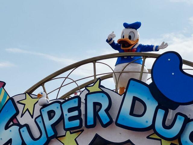 「クワッキーセレブレーション★ ドナルド・ザ・レジェンド!」のようす【「ディズニー・パルパルーザ“ドナルドのクワッキー・ダック!ダック!ダックシティ!”」】