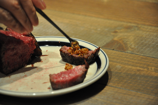 熟成和牛のサーロインステーキ（100グラム：1800円） ４（グリルド エイジング・ビーフ）