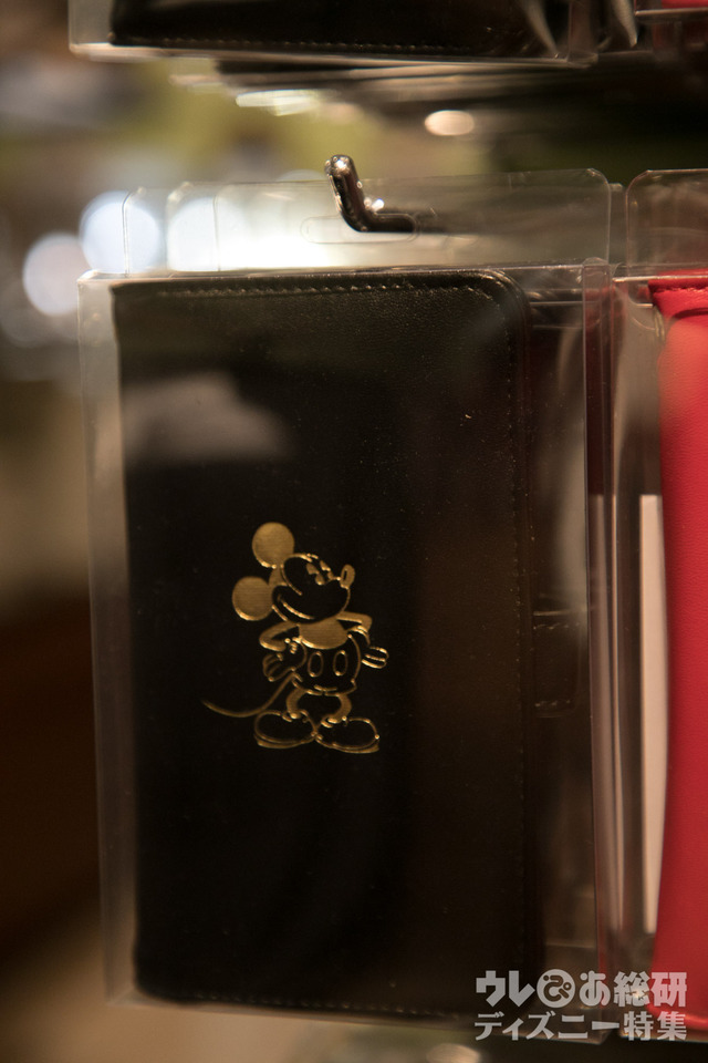 スマホケース 2,600円｜ディズニー・アート展