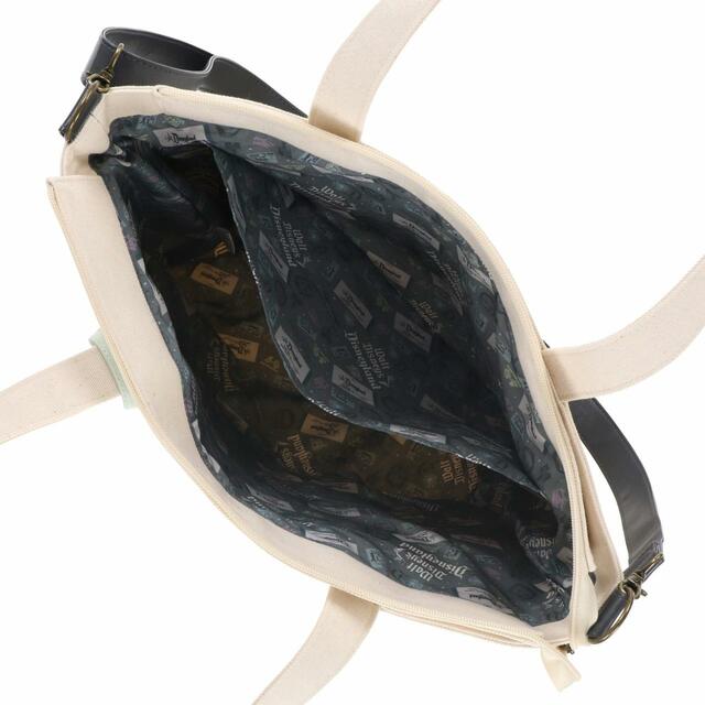 トートバッグ 6,900円｜サイズ：（バッグ本体）高さ約28×横約48×マチ約13cm、（ストラップ）長さ約67～126cm｜東京ディズニーリゾート「ディズニー100」グッズ｜販売店舗：東京ディズニーランド「ギャグファクトリー/ファイブ・アンド・ダイム」、東京ディズニーシー「エンポーリオ」｜発売日：2023年2月2日（木）