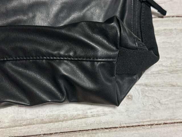 マチがしっかりあるので収納力抜群