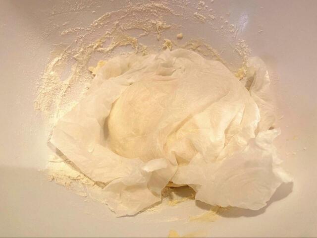 【アイリスオーヤマ ホームベーカリー】濡れたふきんをかぶせて15分おきます