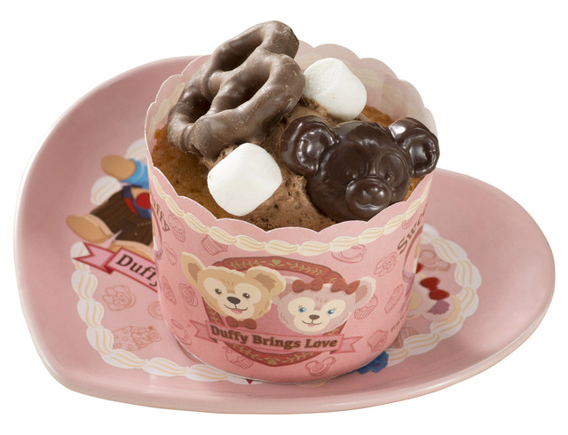 ヘーゼルナッツケーキ、スーベニアプレート付き ¥880 ※シェリーメイたちがダッフィーのおみやげのレシピでつくったスウィーツ【販売店舗】ケープコッド・クックオフ｜TDS「スウィート・ダッフィー」2016