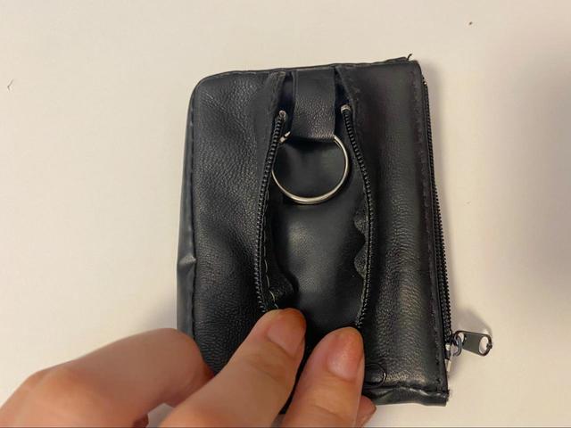 【Can Do レザーコイン＆キーケース】鍵もいれられるファスナー付きポケット