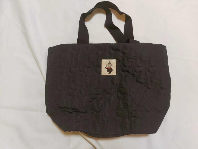 使いやすいネイビーカラー