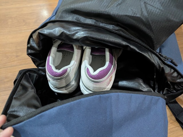 【ワークマン シューズ＆ヘルメットINデイパック】作業用の靴やスポーツシューズ、仕事帰りの履き替え用の靴なども入れられます！