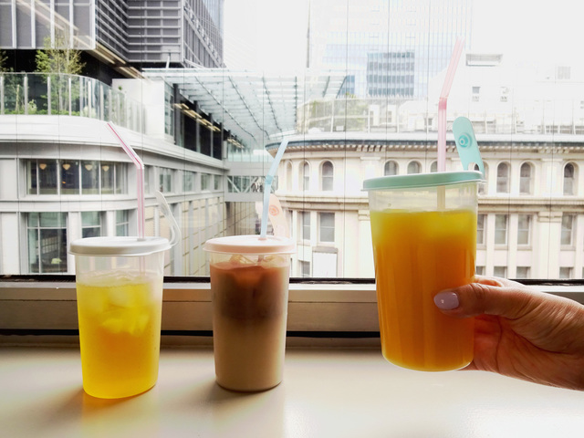 キャップ付ストローカップ