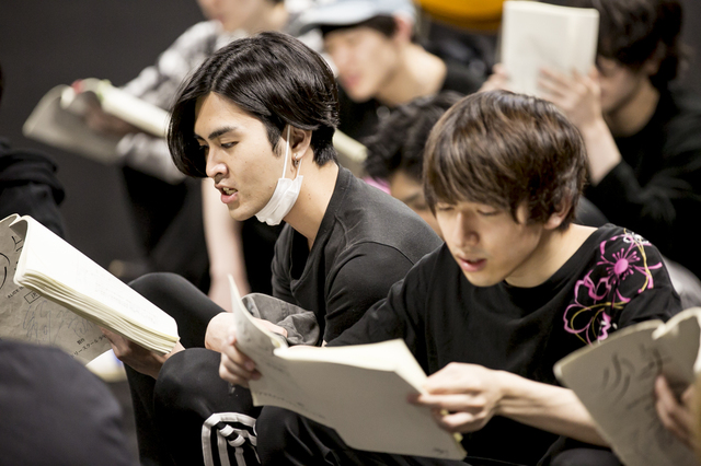 アリスインデッドリースクール 少年・稽古風景（撮影・フクシアヤミ）