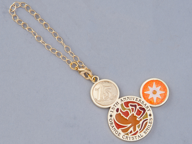 プルートバッグチャーム1600円