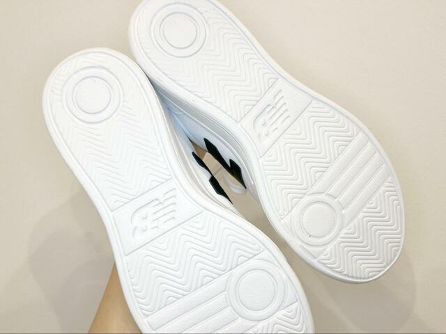 【ニューバランス CT30】凹凸がしっかりしたアウトソールのおかげで、砂利道や石畳の上もスイスイ歩けます♪