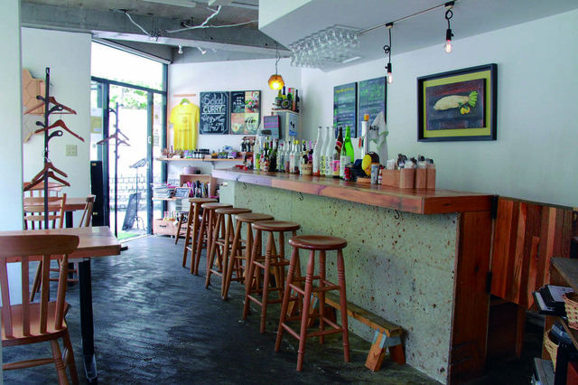 絶品「野菜カレー」の名店5／南青山野菜基地（外苑前）　内観