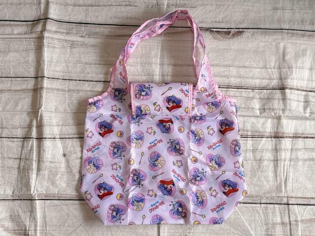 背面も総柄仕様