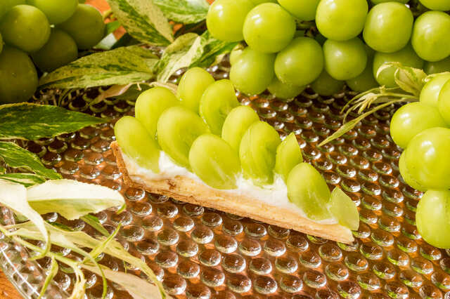 【キル フェ ボン】シャインマスカットのタルト　1ピース