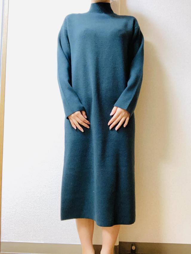 【GU（ジーユー） スウェットライクハイネックニットワンピース（長袖）】豊富なカラーとサイズ展開が嬉しい